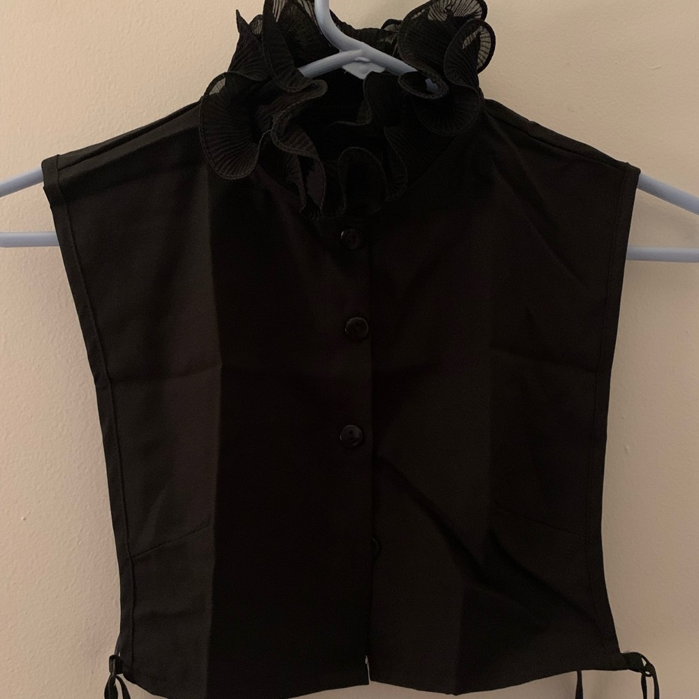 Women’s black ruffled shirt collar. New without tags